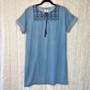 Old Navy Denim Shift Dress Sz MEDIUM Blue Boho Embroidered Tassel Tie Split Neck